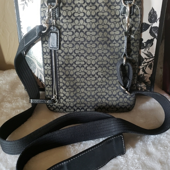 Coach crossbody - Picture 3 of 7